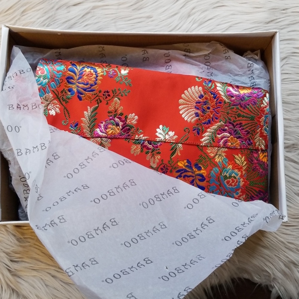 Size 5.5-7.5 BAMBOO OverKnee Red Satin Floral Boot - Picture 7 of 8